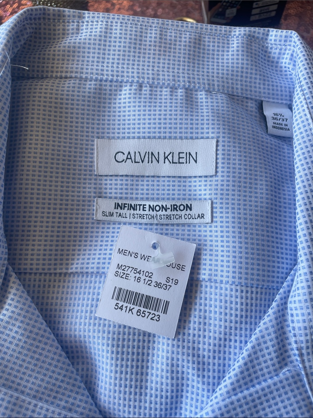 Calvin Klein Men's Light Blue Grid Infinite Non-Iron Dress Shirt